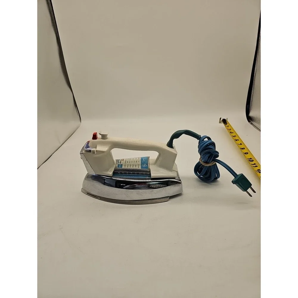 GE Electric Steam And Spray Dry Iron 701 VTG Made In America